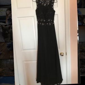 Black prom dress